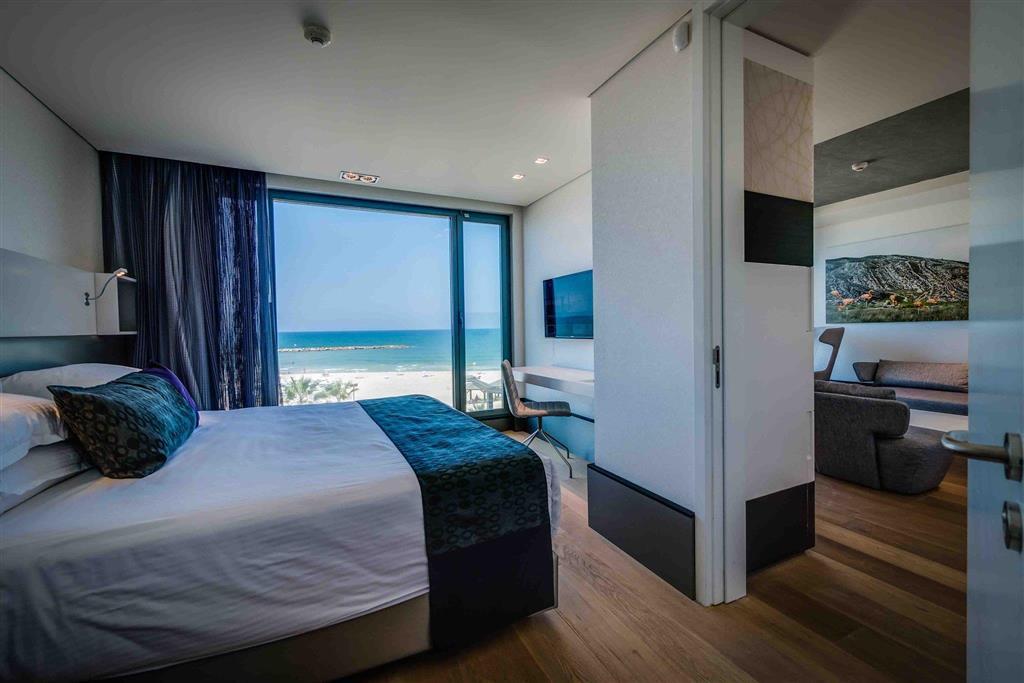 Royal Beach Hotel Tel Aviv By Isrotel Exclusive Room photo Suite