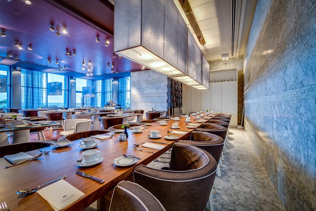 Royal Beach Hotel Tel Aviv By Isrotel Exclusive Exterior photo The interior of the restaurant