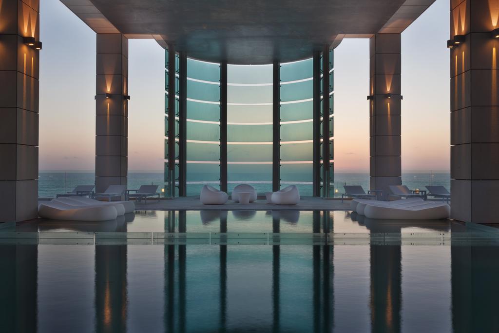 Royal Beach Hotel Tel Aviv By Isrotel Exclusive Exterior photo The Sky Pool