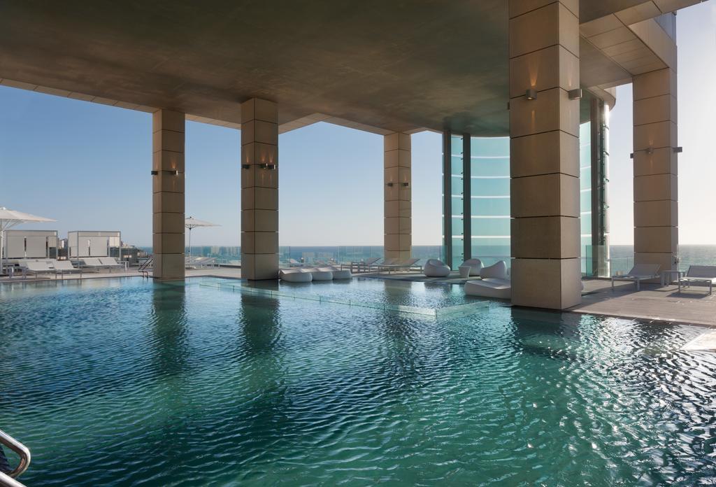 Royal Beach Hotel Tel Aviv By Isrotel Exclusive Exterior photo The pool at the Four Seasons Hotel