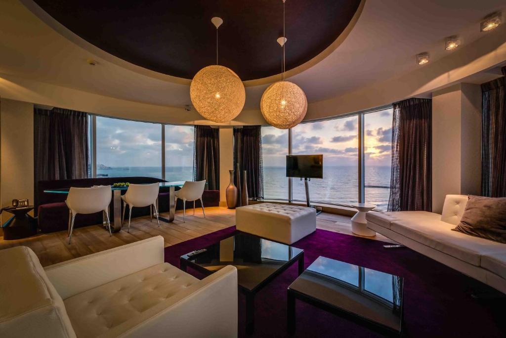 Royal Beach Hotel Tel Aviv By Isrotel Exclusive Room photo Suite at the hotel