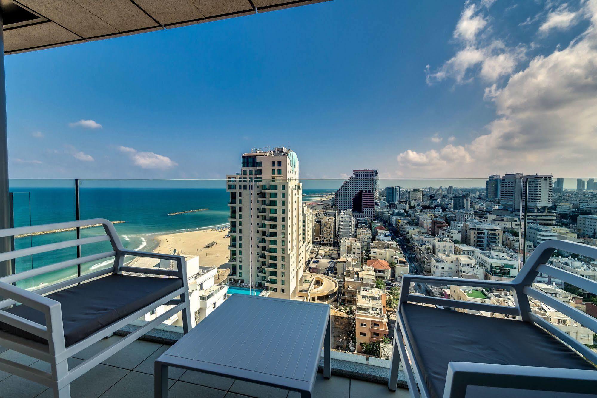 Royal Beach Hotel Tel Aviv By Isrotel Exclusive Exterior photo View from the rooftop