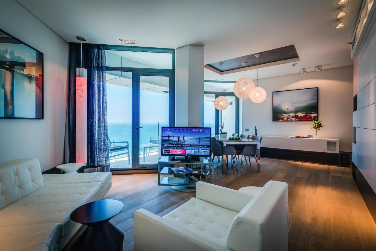 Royal Beach Hotel Tel Aviv By Isrotel Exclusive Exterior photo A living room in a modern apartment