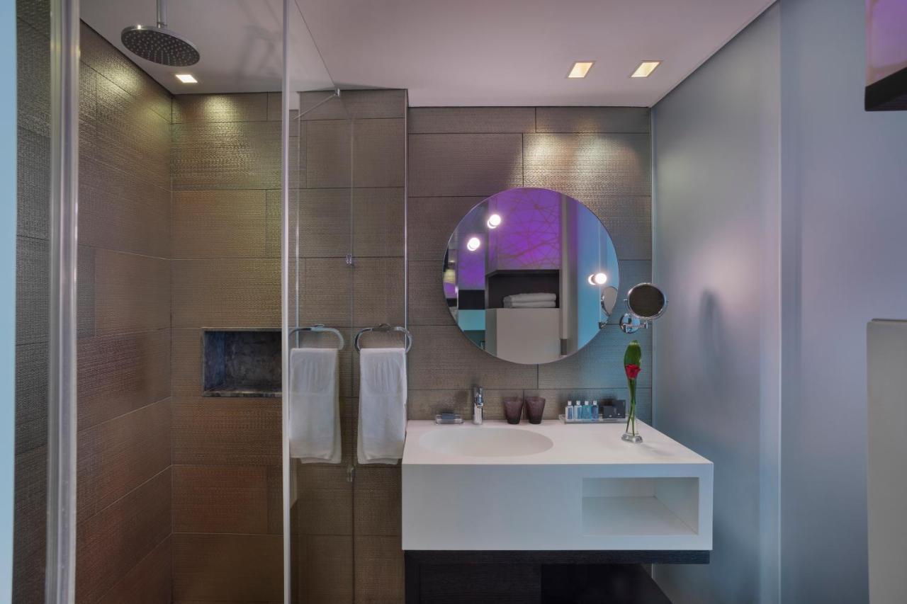Royal Beach Hotel Tel Aviv By Isrotel Exclusive Exterior photo Bathroom