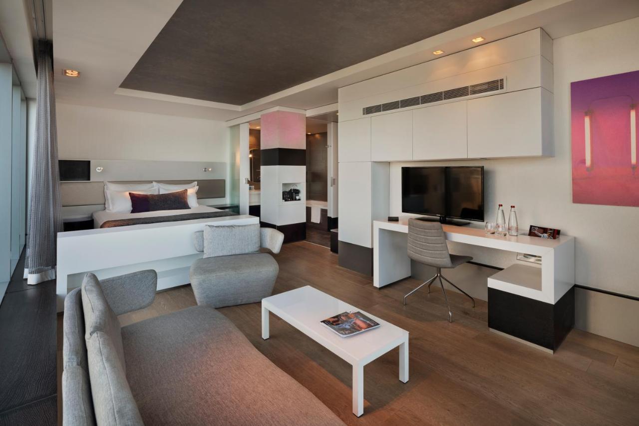 Royal Beach Hotel Tel Aviv By Isrotel Exclusive Exterior photo A suite at the hotel